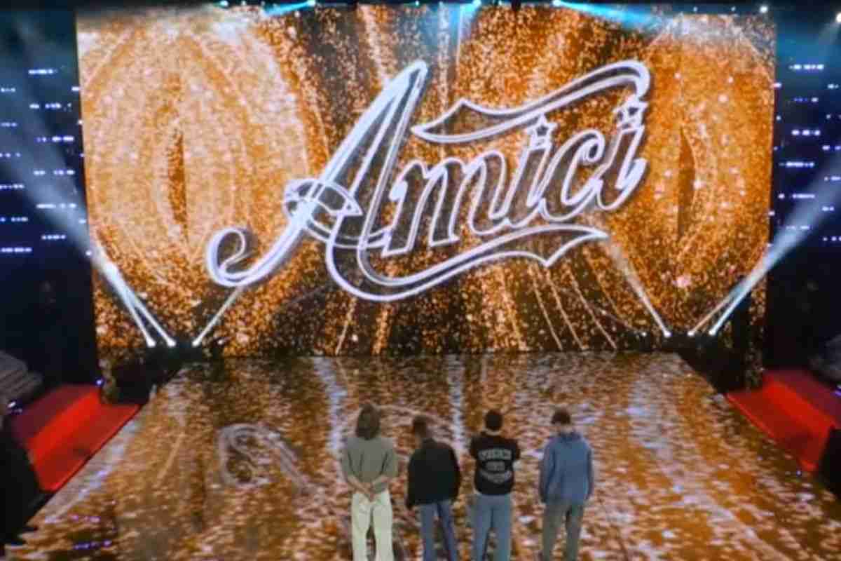 Serale di "Amici": quanto dura e quando verrà trasmessa la Finale